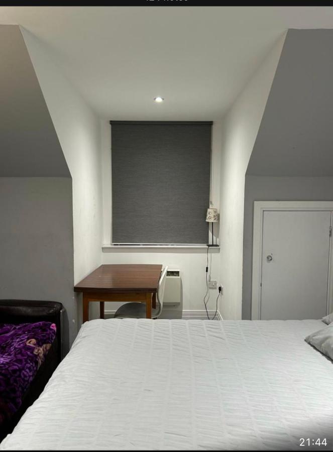 Cosy Nest In London Apartment Hendon