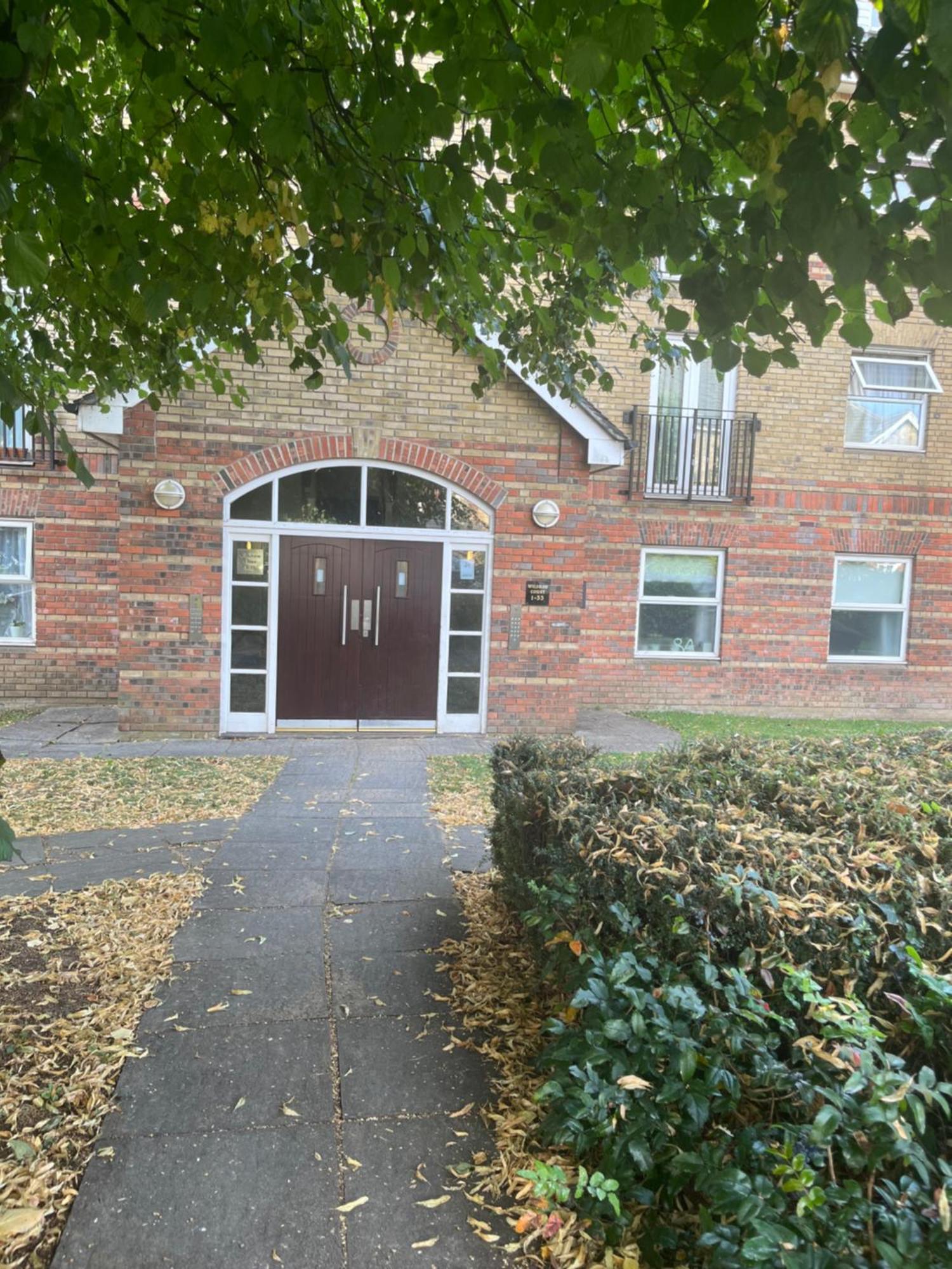 Cosy Nest In London Apartment Hendon